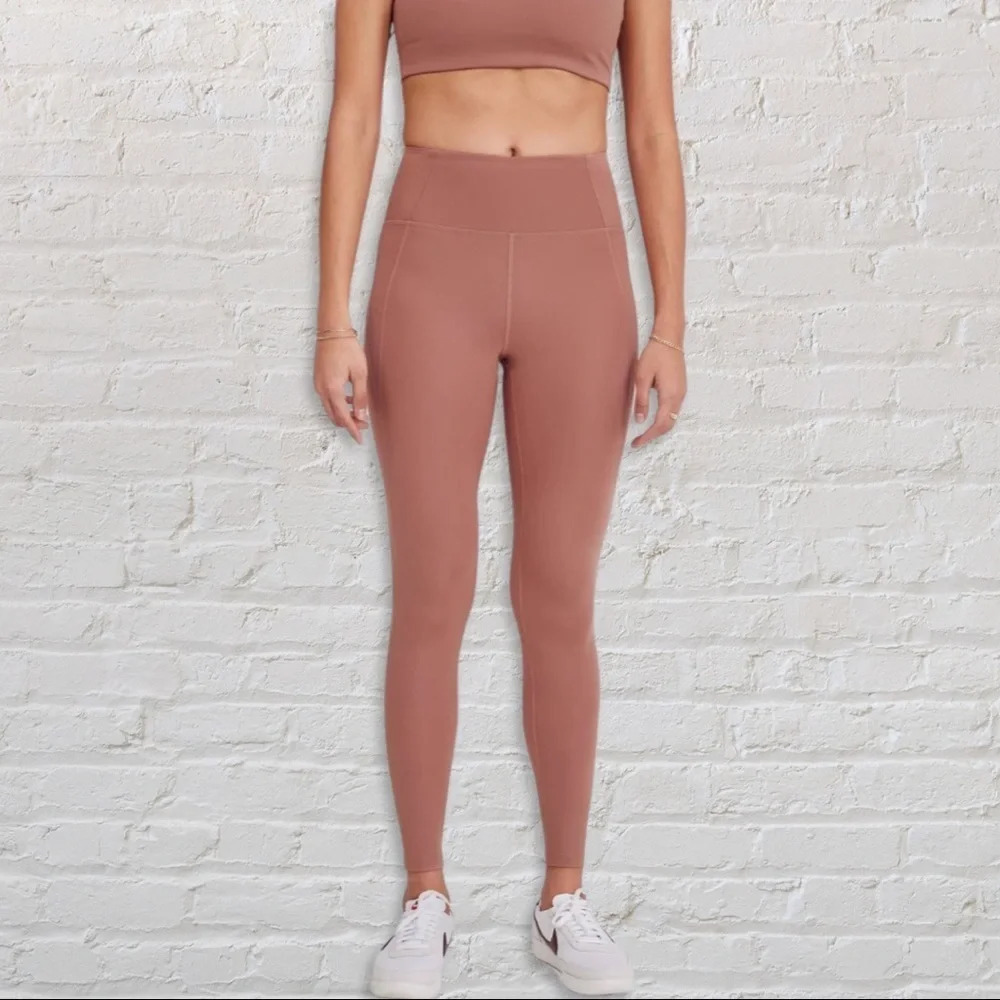 NWT Girlfriend Collective High-rise leggings in peach nude Size: small